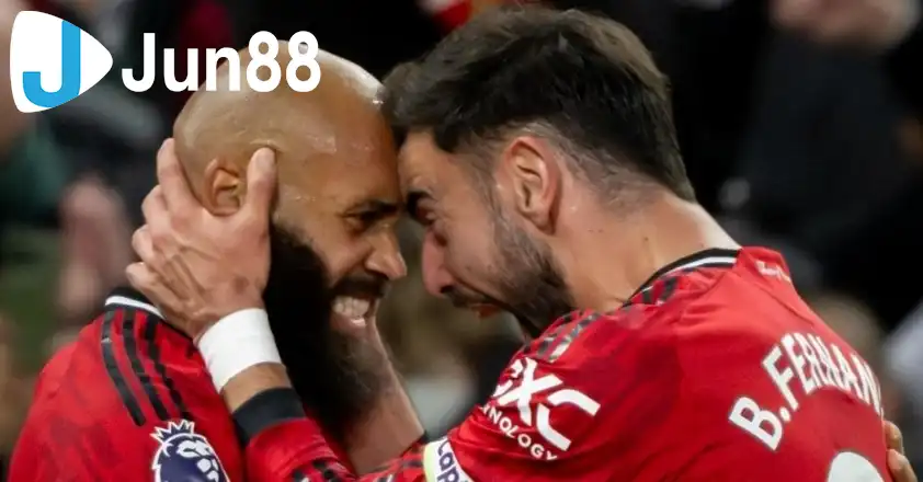 Bỏ qua những lùm xùm bên ngoài thi MU đang có phong độ rất cao (Ảnh: GOAL)